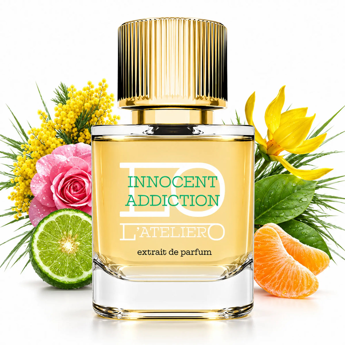 L’ATELIERO Innocent Addiction Extrait de Parfum 50 ml: Flakon mit rosa Rose, gelben Blüten, grüner Zitrushälfte und Mandarinenspalten.